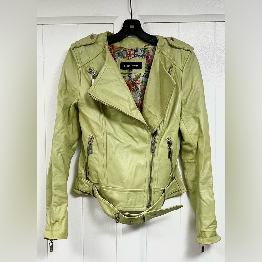 BLACK RIVET Women’s Leather Jacket